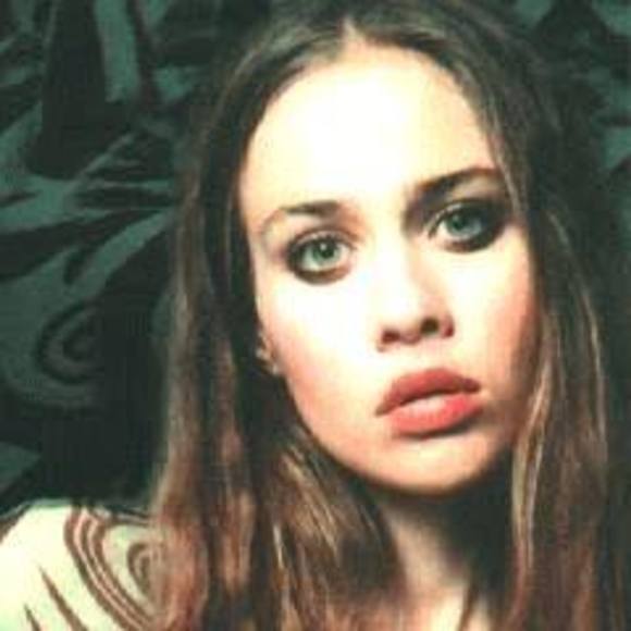 Meet your Posher, Hailey - Picture 1 of 1